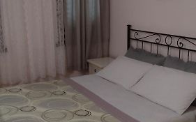 La Petite Maison